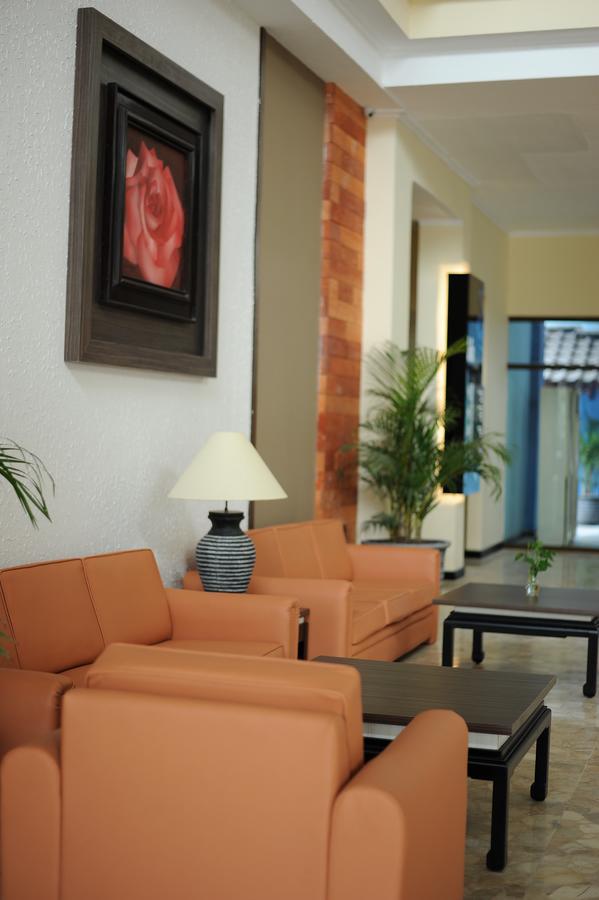 Hotel Sofia Juanda Surabaya Sidoarjo Exterior foto
