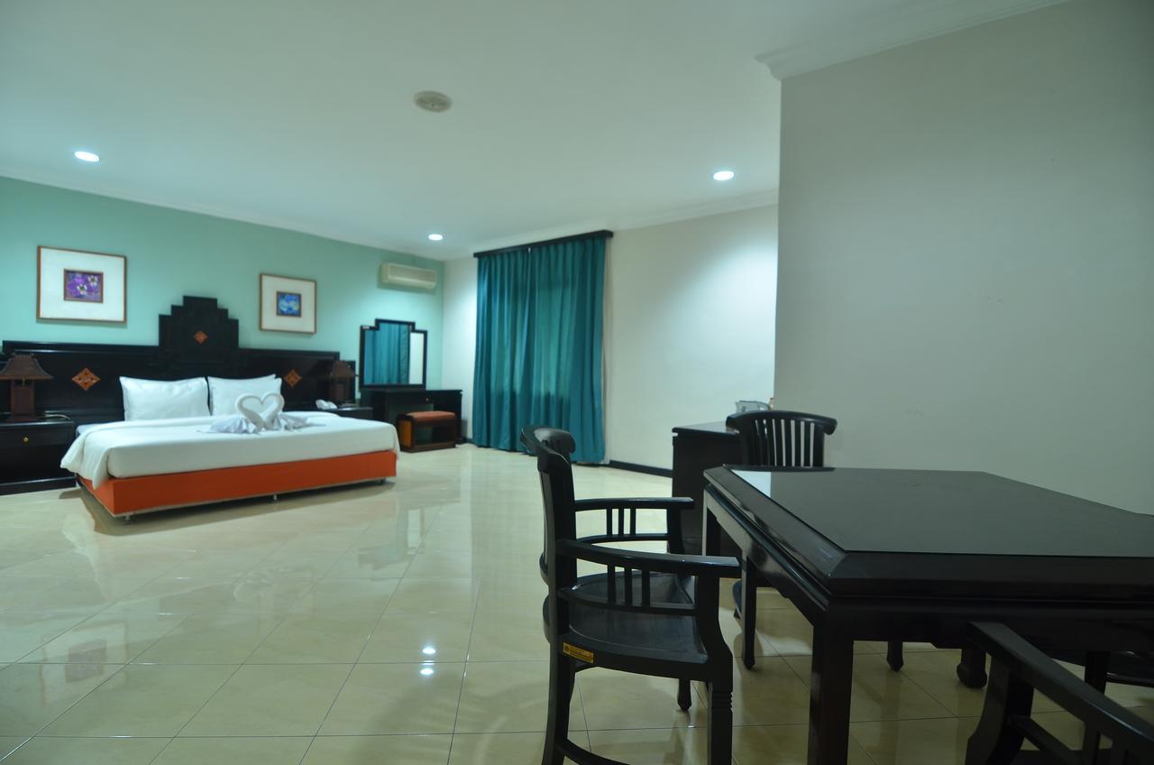 Hotel Sofia Juanda Surabaya Sidoarjo Exterior foto